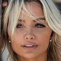 lindseypelas Nøgen