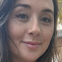 Lola Hale Nøgen