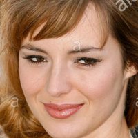 Louise Bourgoin Nøgen