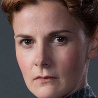 Louise Brealey Nøgen