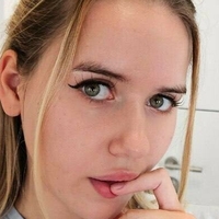 lunari_free Nøgen
