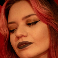 lyumi Nøgen