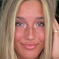Maddy Dodd Nøgen