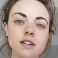 Madeleine Byrne Nøgen
