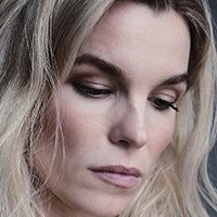 Marie Bach Hansen Nøgen