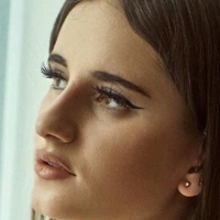 Marlyn B Nøgen