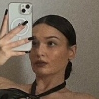 Miss Behave Nøgen