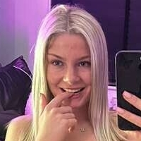 Molly Mercedes Nøgen