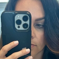 mom_angela Nøgen