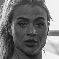 Nadine Claudia Huber Nøgen