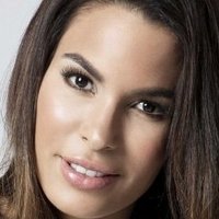 Nadine Velazquez Nøgen