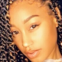 Nia Simone Nøgen