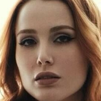 Nicole Vincenti Nøgen