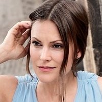 Noémi Besedes Nøgen