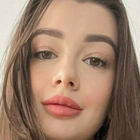 Petite Doll Nøgen