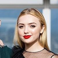 Peyton List Nøgen