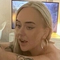 phoebeknight.2 Nøgen
