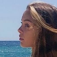 Piper Konias Nøgen