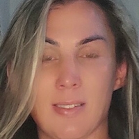 Renata Alves Nøgen