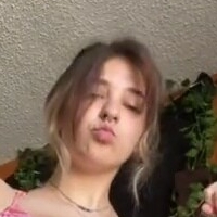Riley F Nøgen