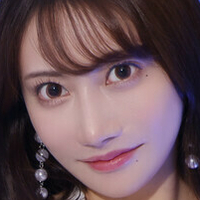 Rin Hachimitsu Nøgen