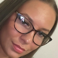 Sara Bennett Nøgen