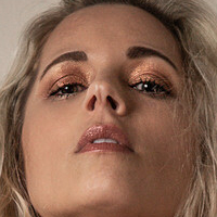 Sarah Burdy Nøgen