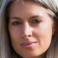 Sarah Harris Nøgen