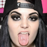 Saraya Nøgen