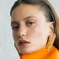 Serenay Sarıkaya Nøgen