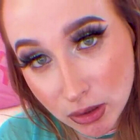 Skye Mae Nøgen