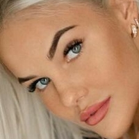 Sofya Zhuk Nøgen