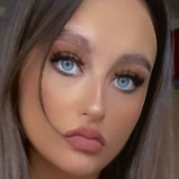 Sophie Squirts Nøgen