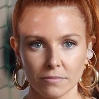 Stacey Dooley Nøgen