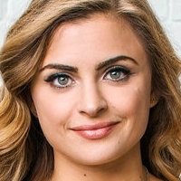 Stephanie Simbari Nøgen