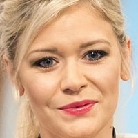 Suzanne Shaw Nøgen