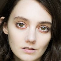 Tanya Reynolds Nøgen