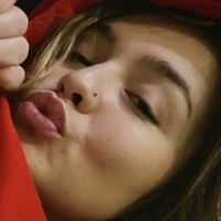 tenacioustaylinn Nøgen