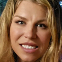 Tenley E. Raj Nøgen