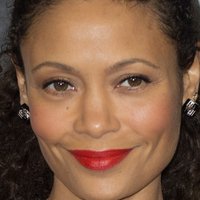 Thandie Newton Nøgen