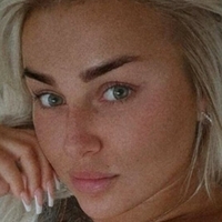 Therealwika Nøgen