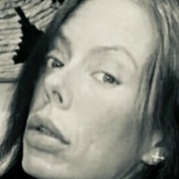 trashley_anonymous Nøgen