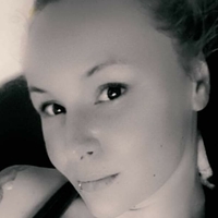 Victoria Reinhardt (Stange) Nøgen