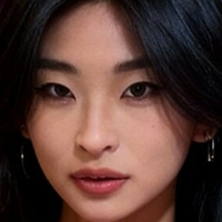 Yifan Li Nøgen