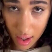 yorjiplayhouse Nøgen