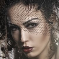 Zsofia Tarjanyi Nøgen